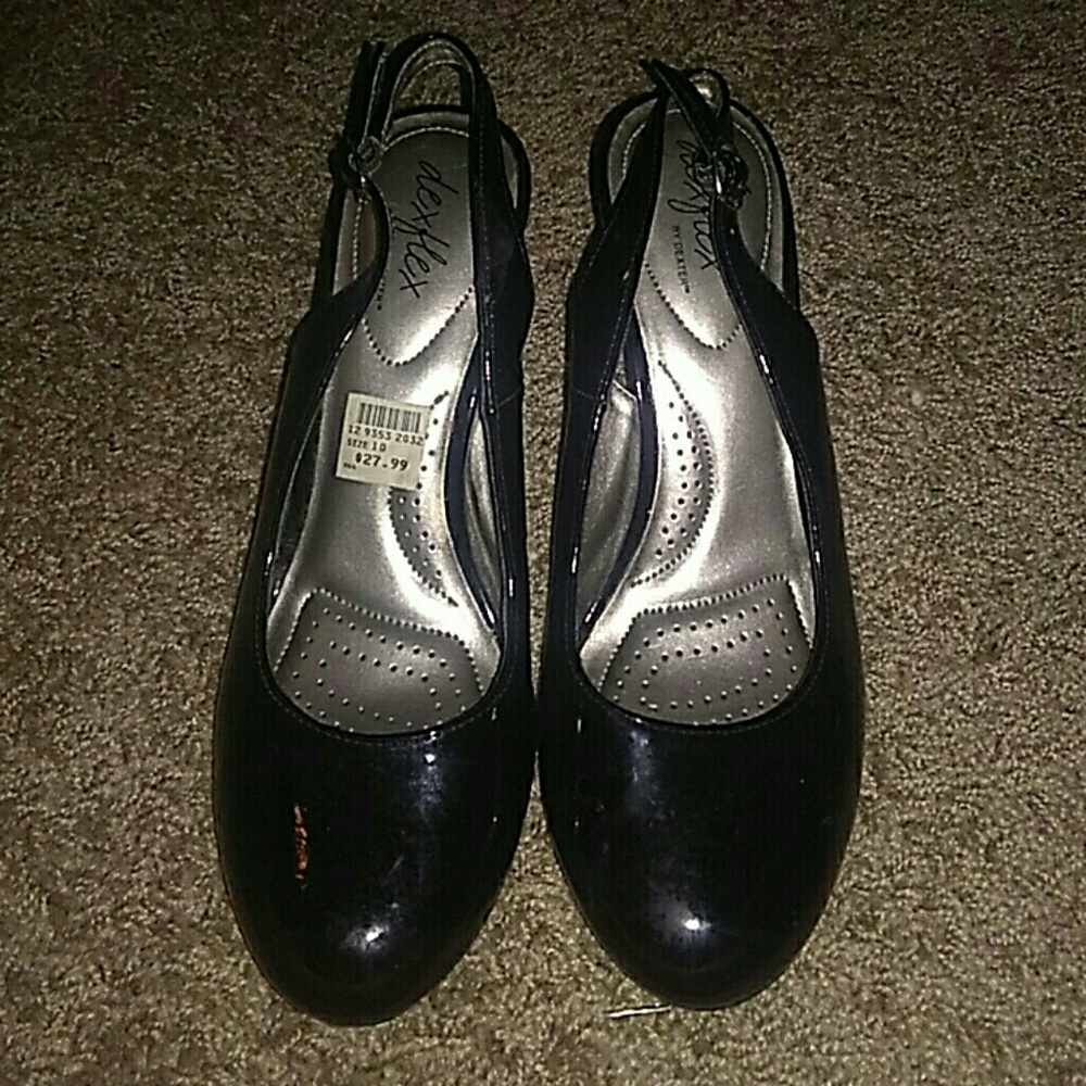 Size 10 Dexflex black wedges
